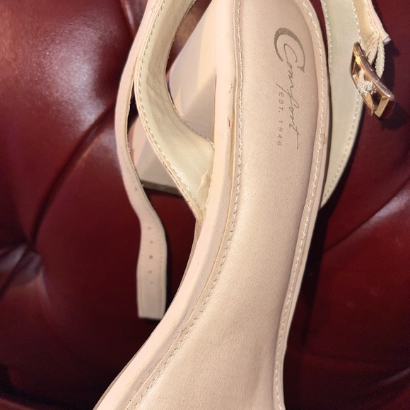 Nude heels - Picture 3 of 5